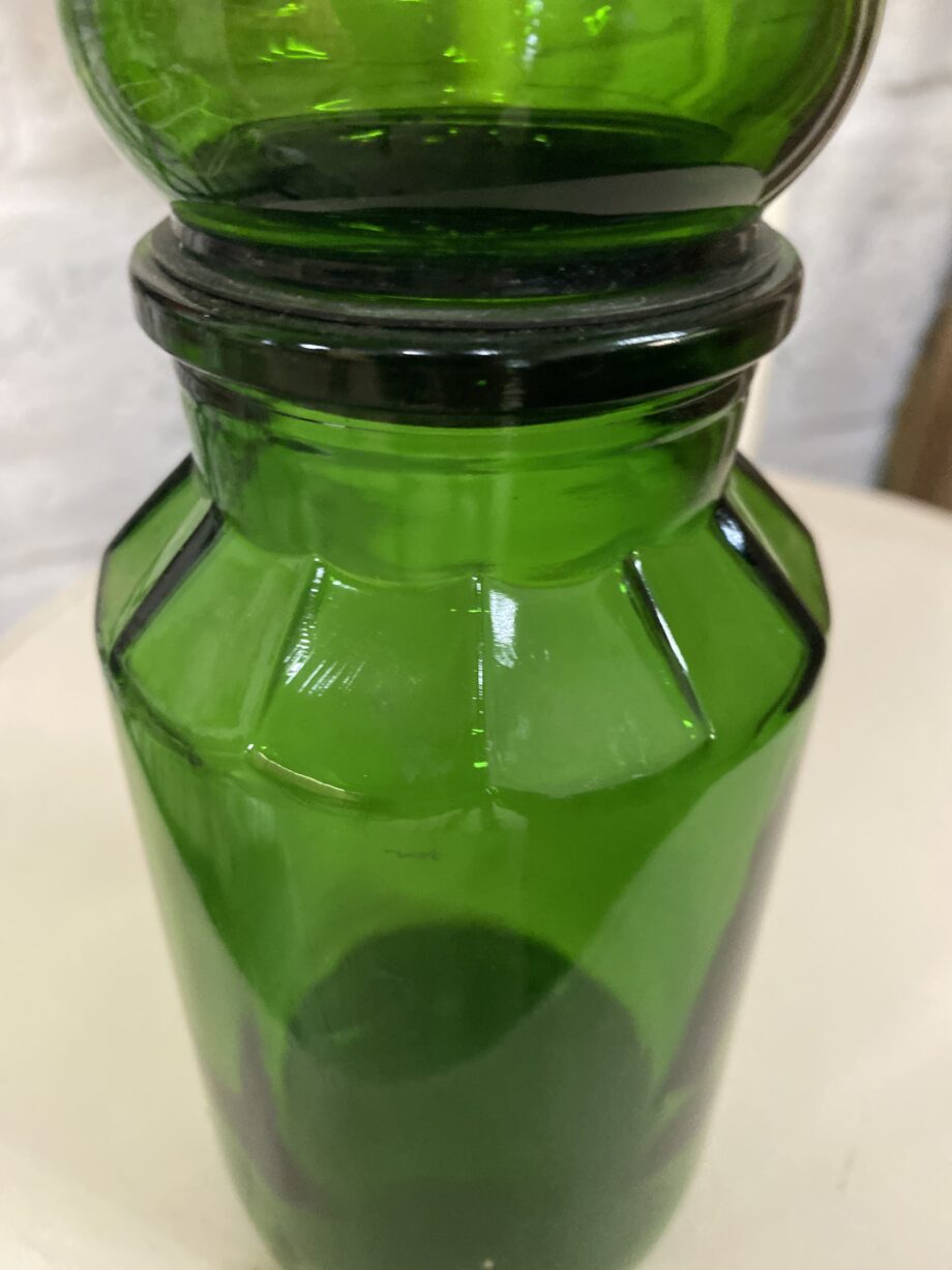 Pot en verre avec bouchon