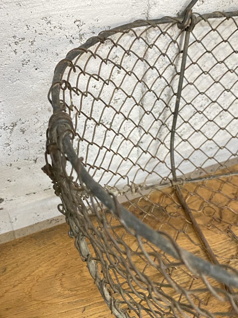 Panier en mailles métalliques