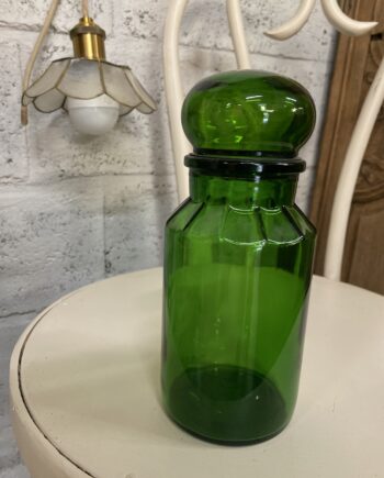 Pot en verre avec bouchon