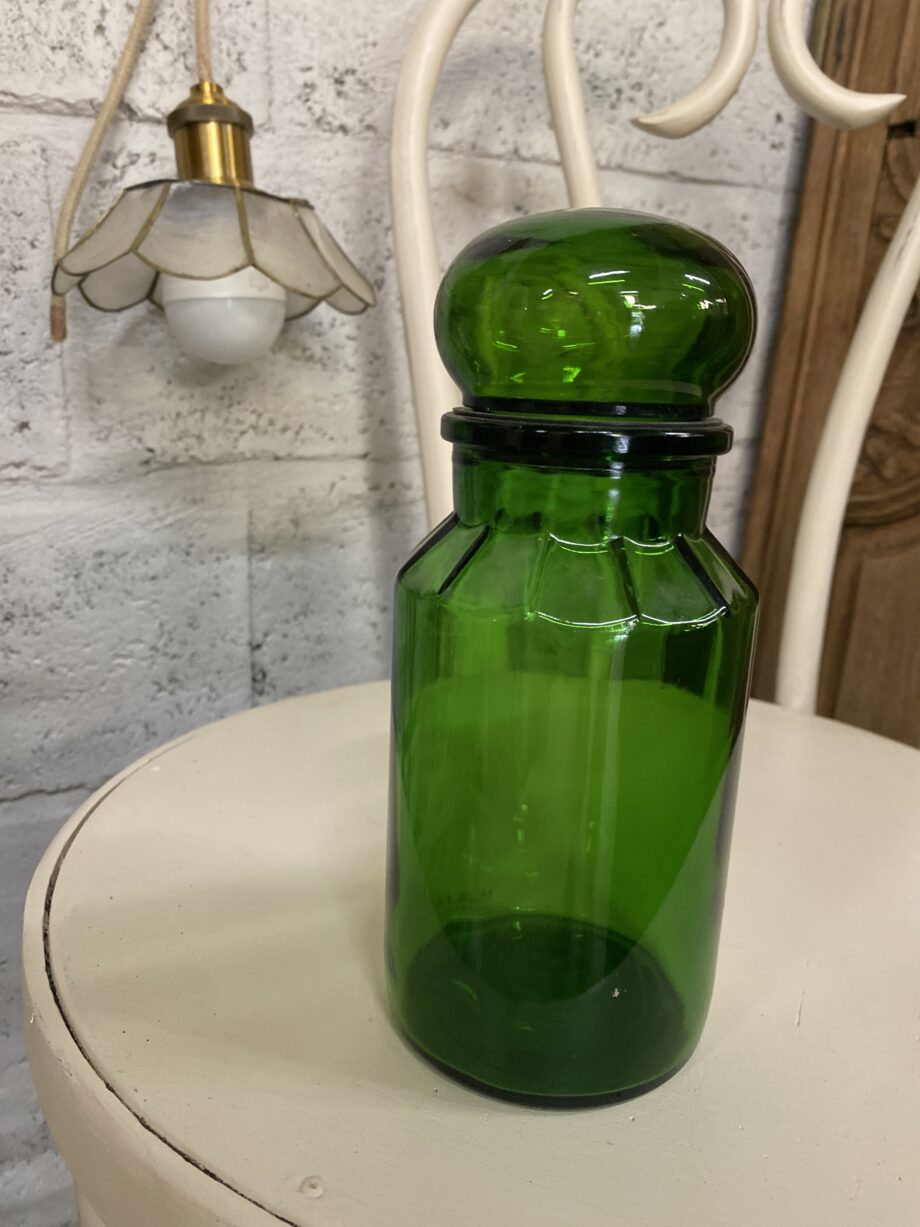 Pot en verre avec bouchon
