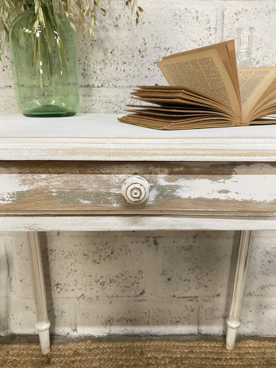 Petite table patinée