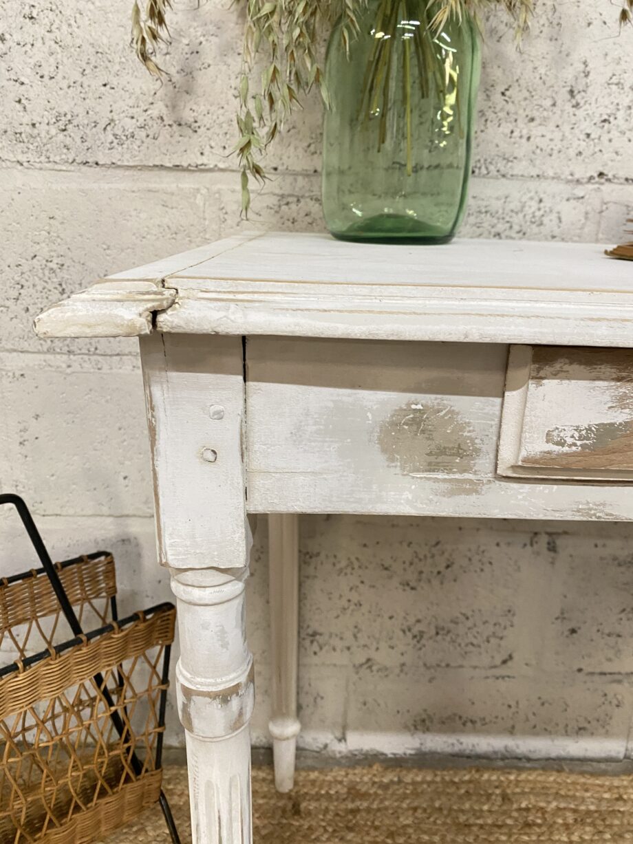Petite table patinée