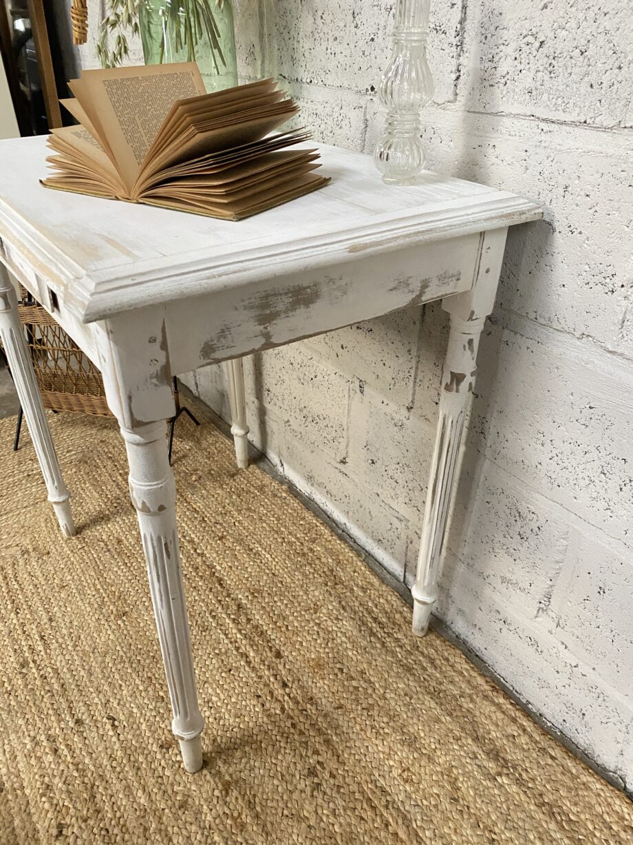 Petite table patinée