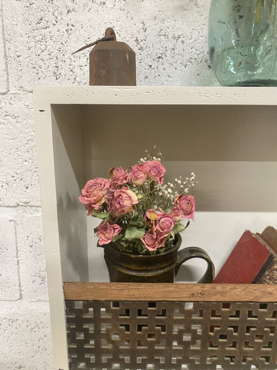 Etagère, ancien meuble boîte aux lettres