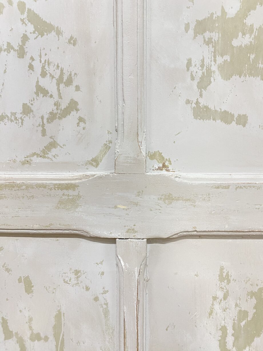 Petite armoire patinée