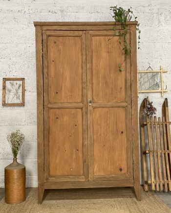 Armoire parisienne bois massif