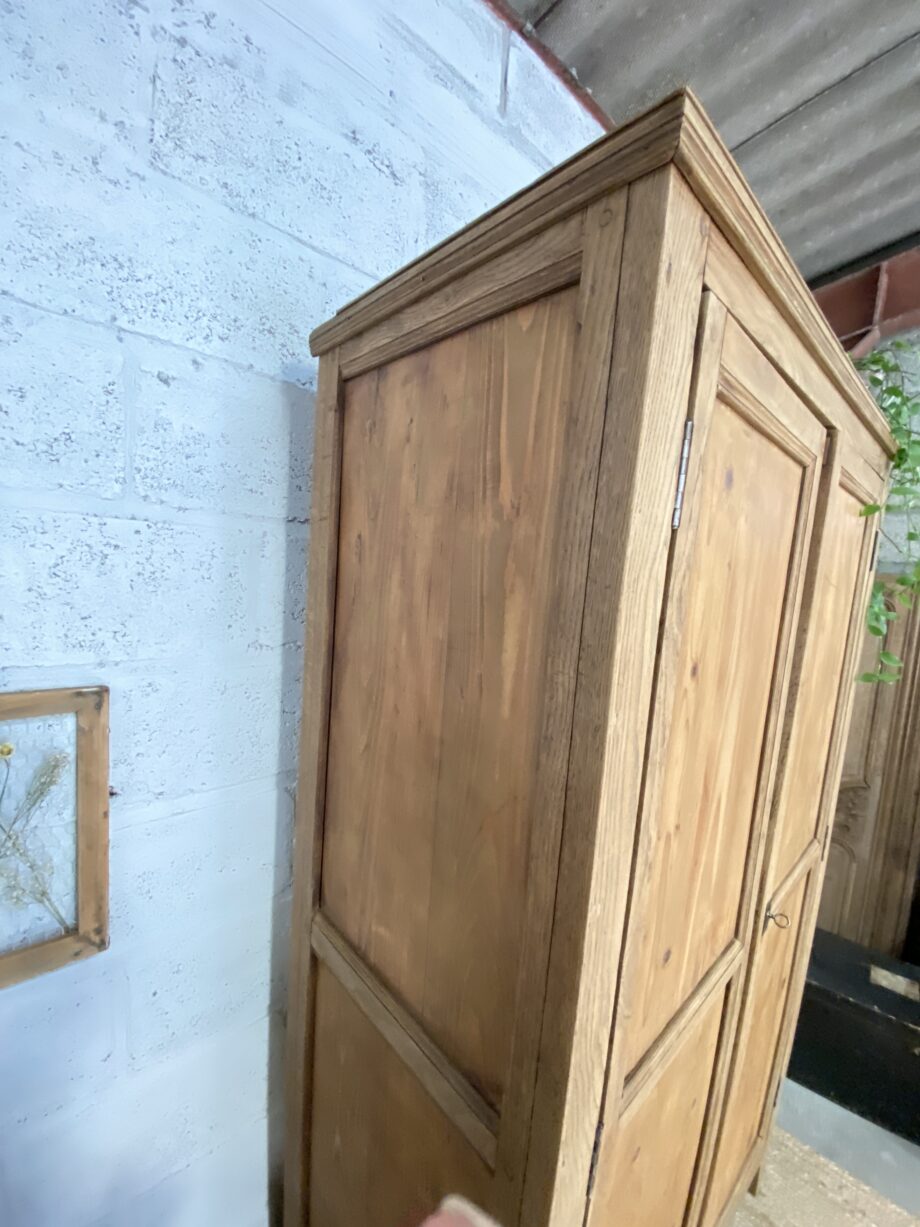 Armoire parisienne bois massif