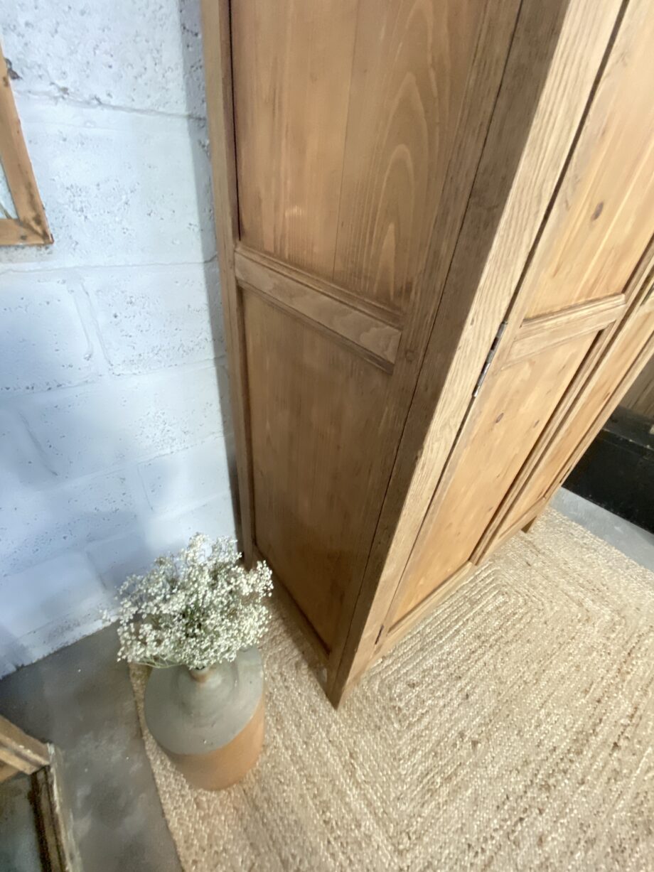 Armoire parisienne bois massif