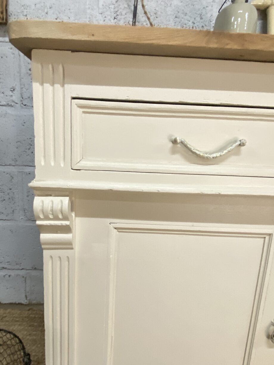 Buffet beige