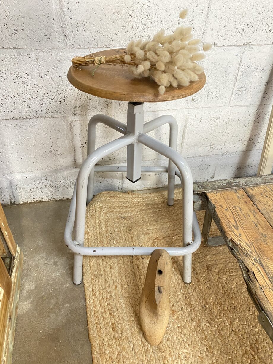 Tabourets pivotants hauts
