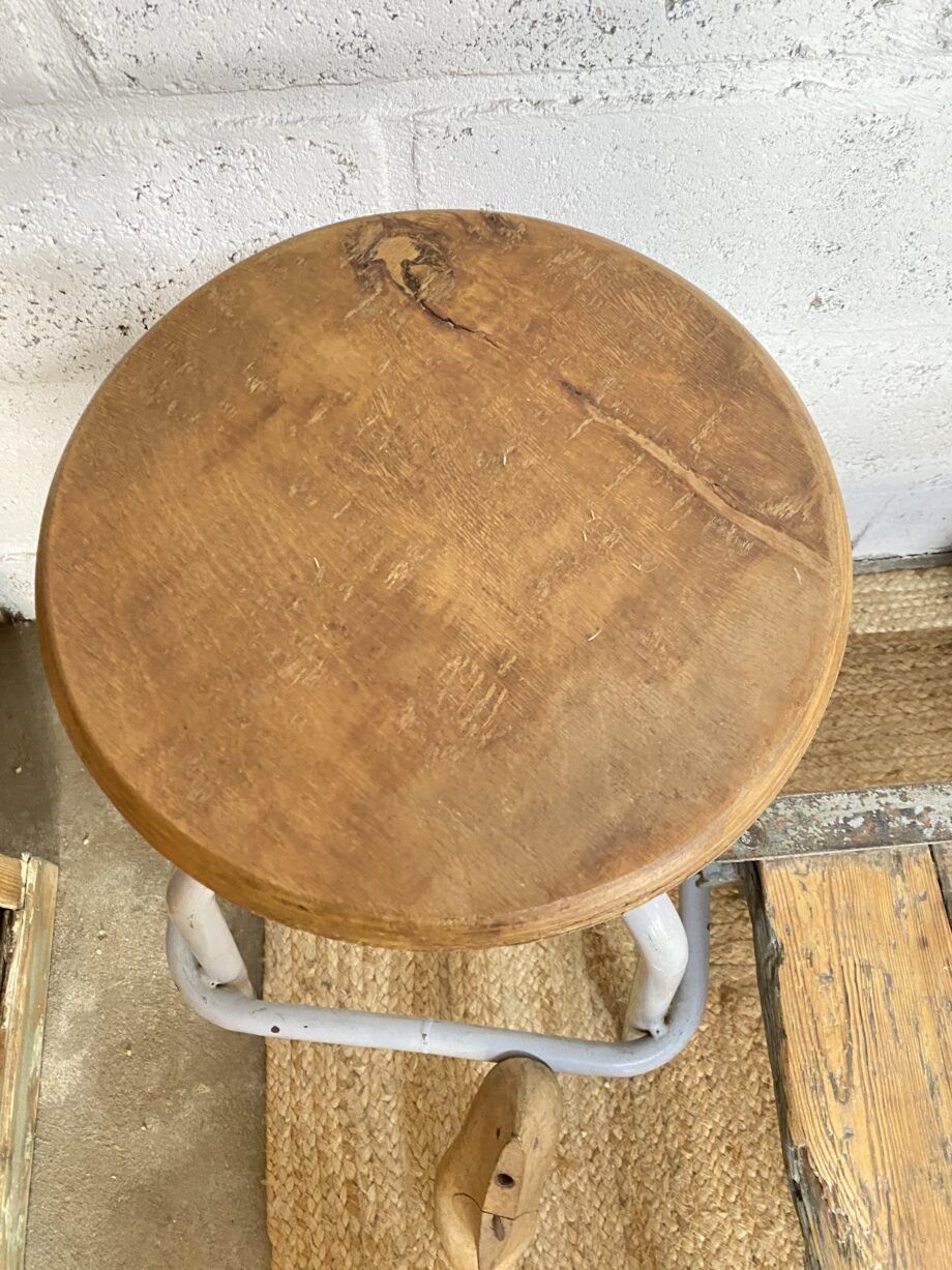 Tabourets pivotants hauts