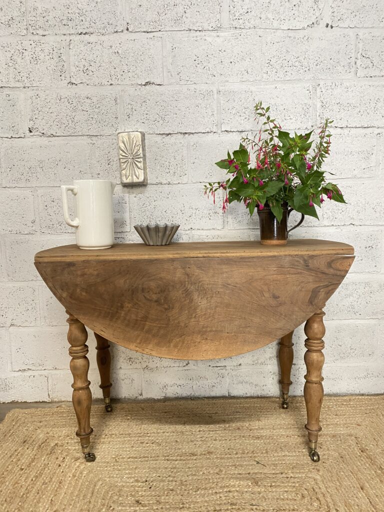 Table ronde à rabats - La Remeublerie