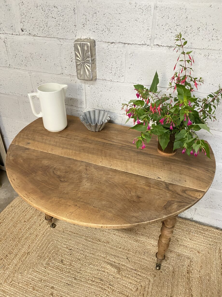 Table ronde à rabats