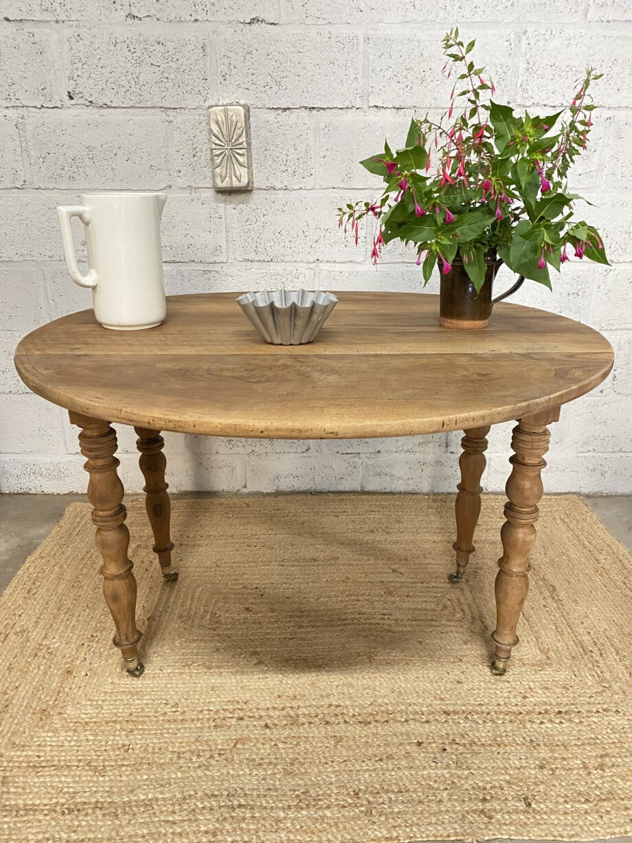 Table ronde à rabats