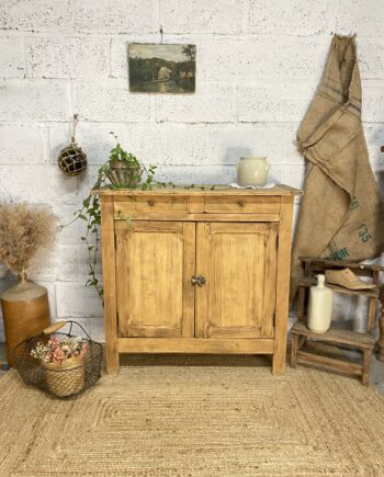 Buffet parisien ancien