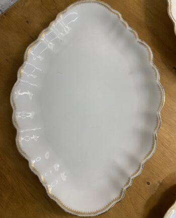 2 plats ovales en porcelaine de Limoges (A. Lanternier)