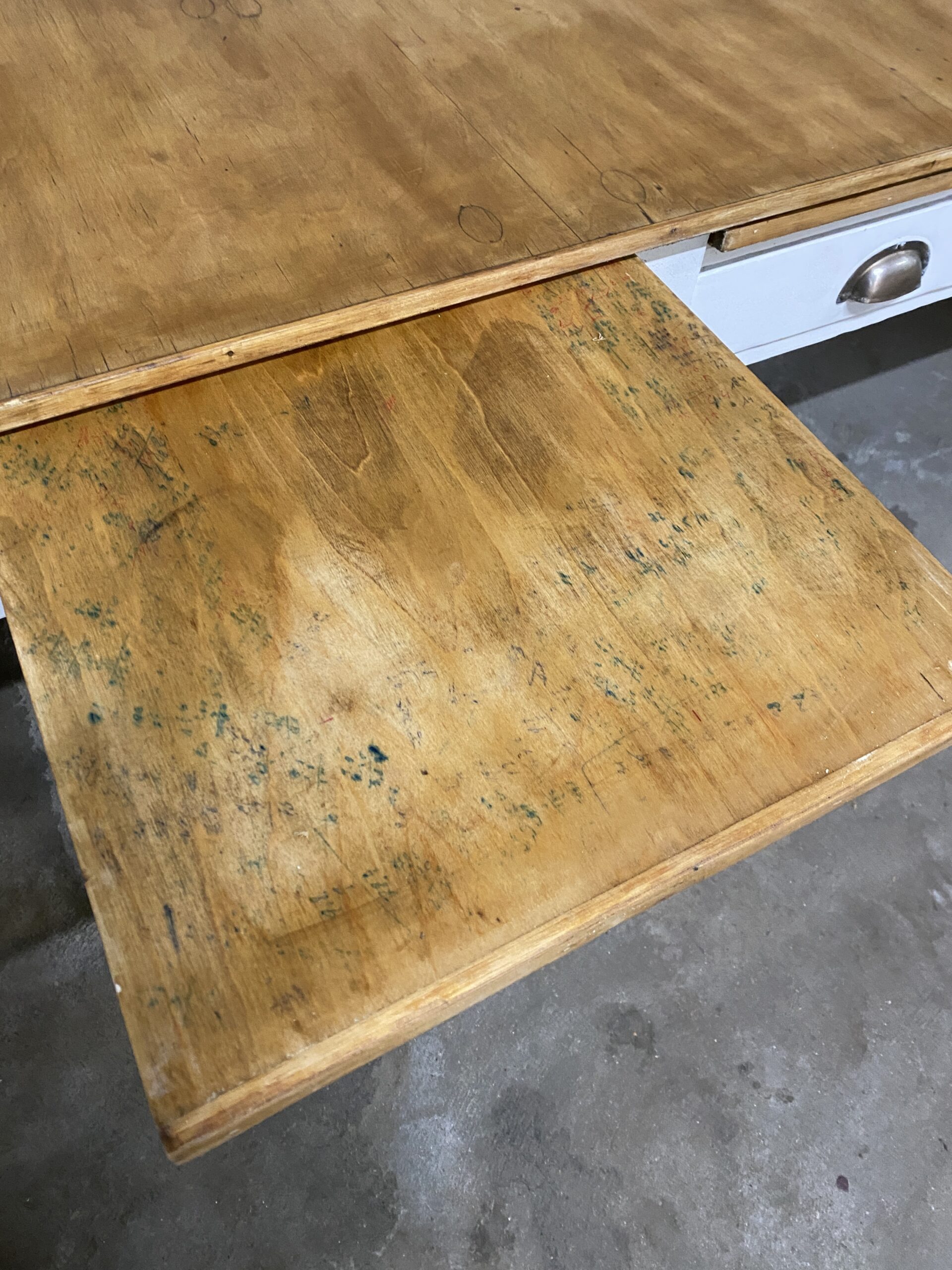 Grande table de couturière