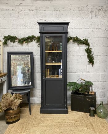 Vitrine colonne noire