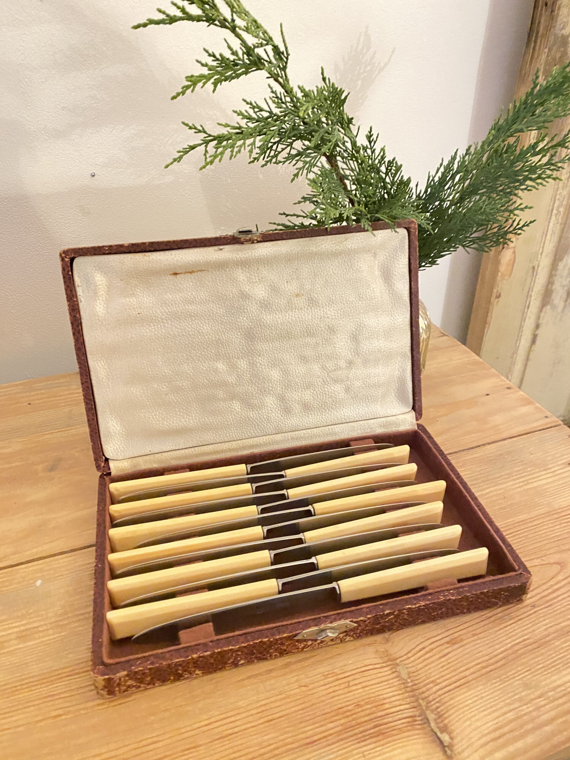 Lot de 12 couteaux anciens art déco