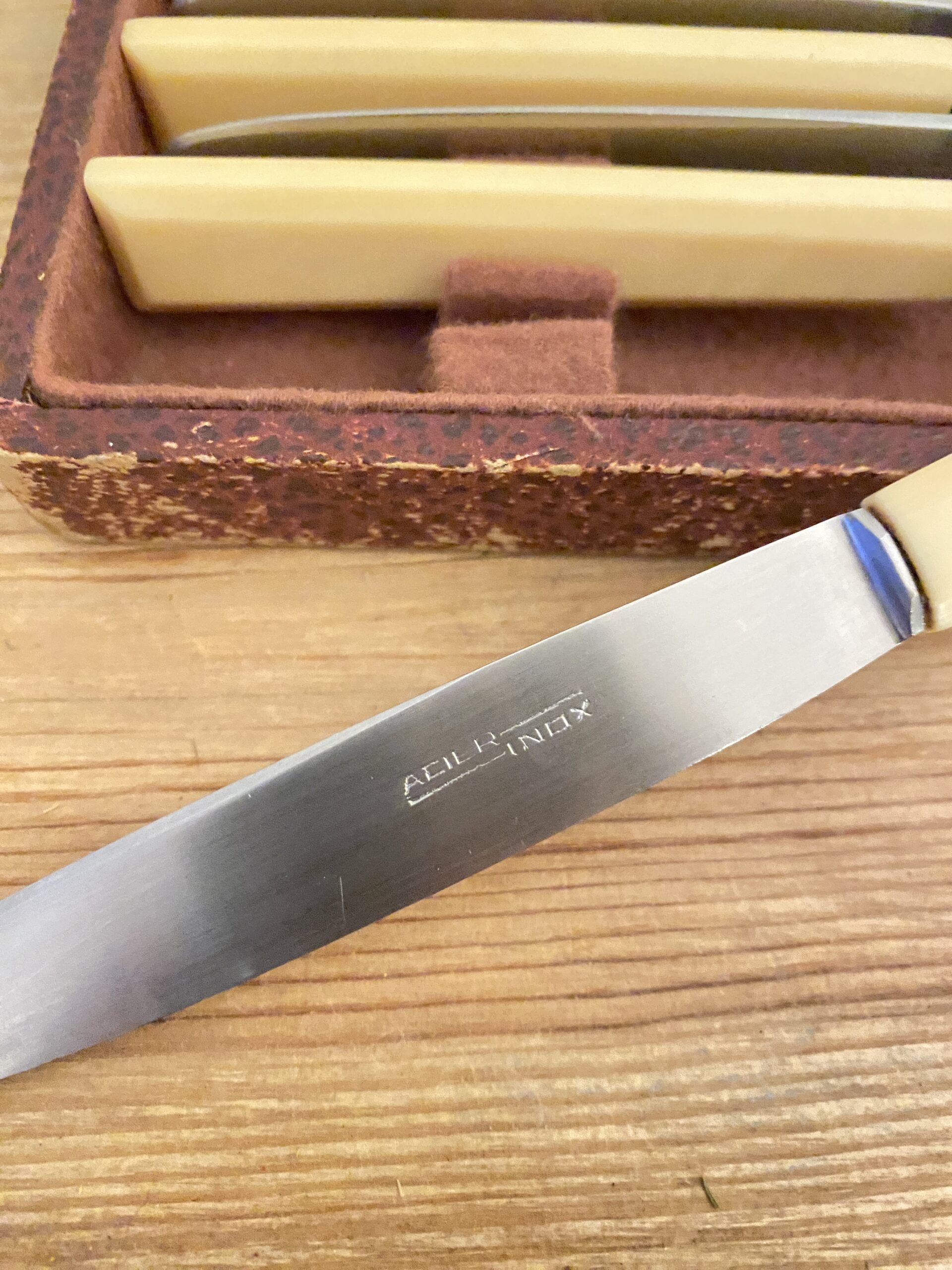 Lot de 12 couteaux anciens art déco