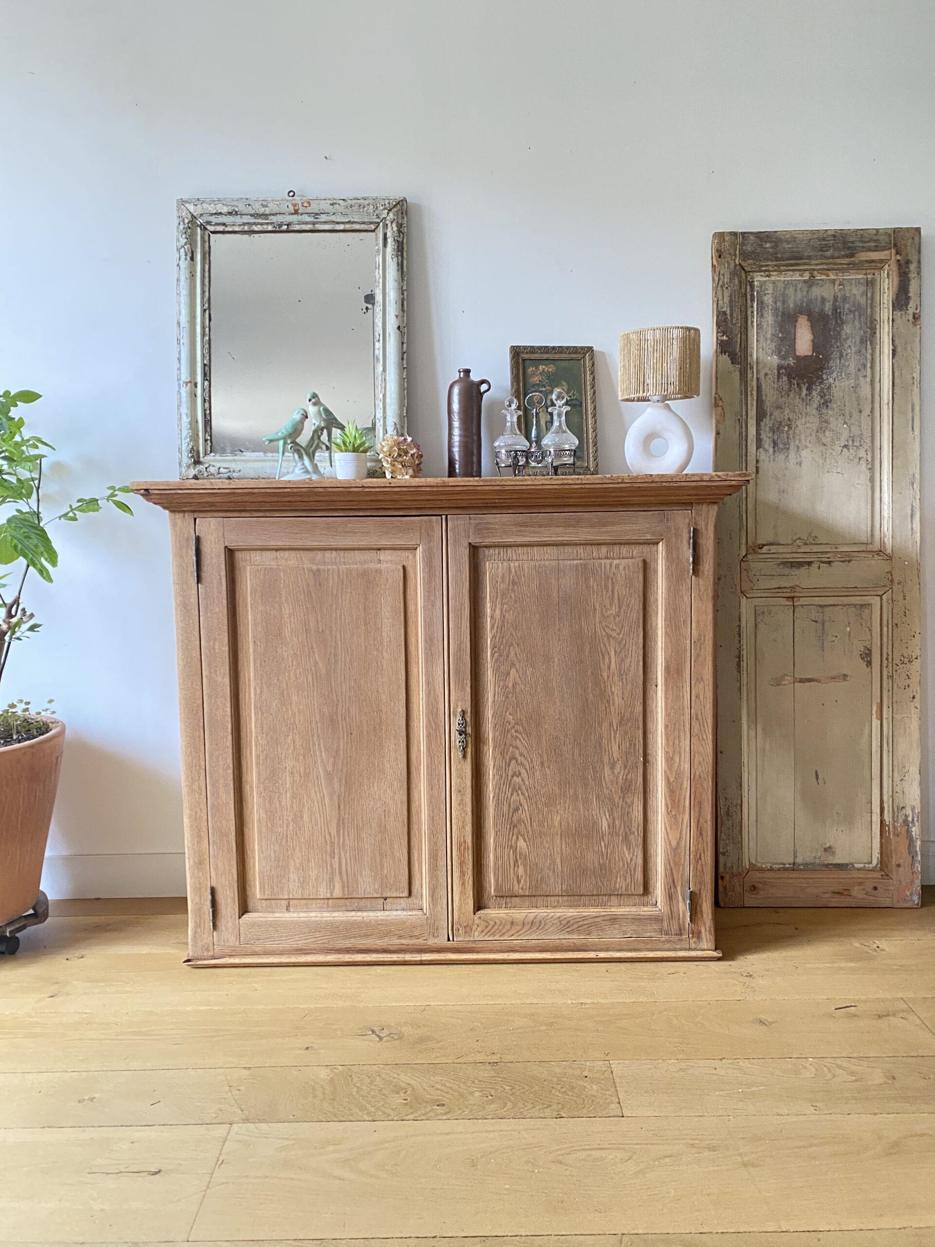 Buffet bas - haut de vaisselier