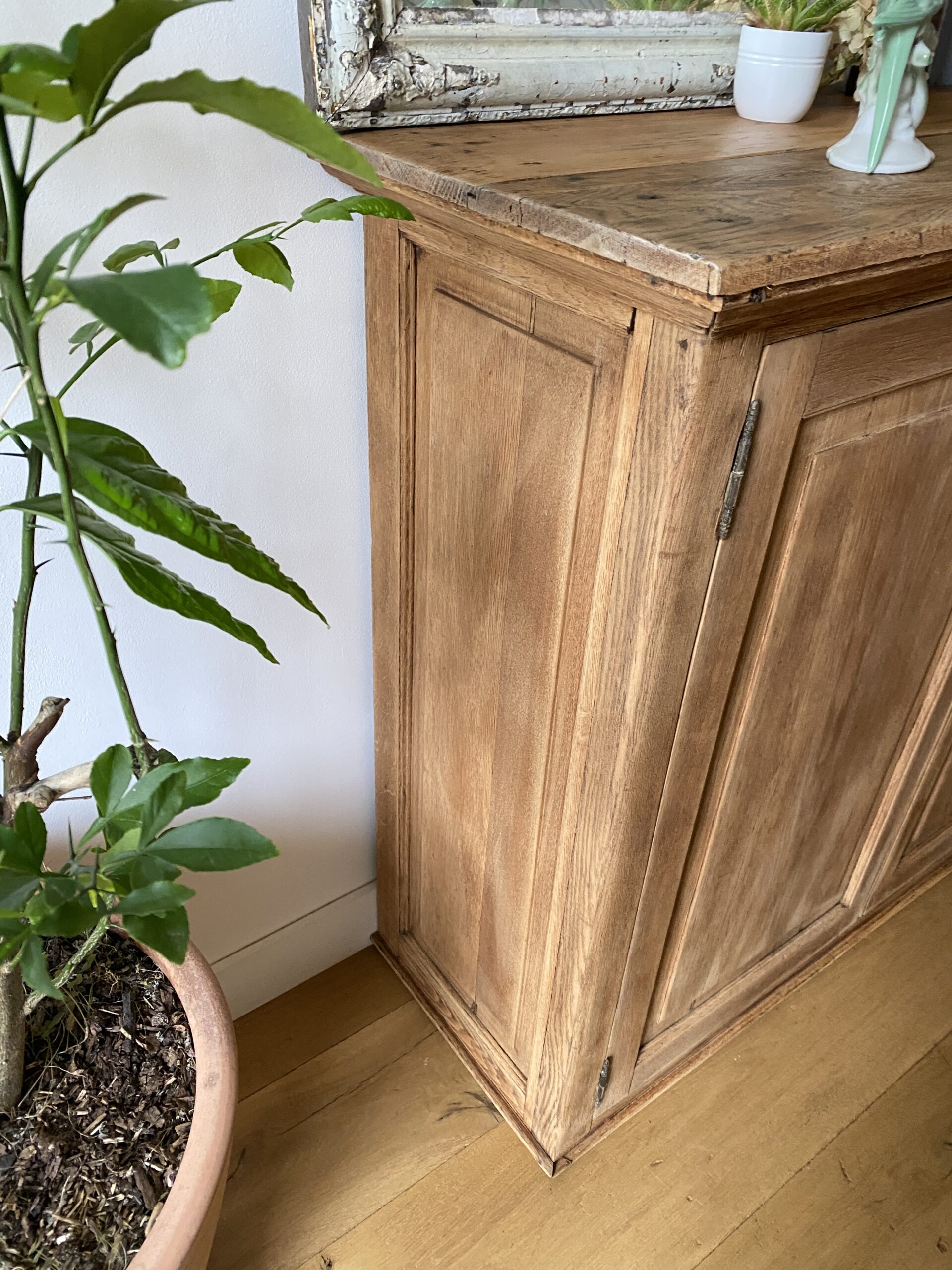 Buffet bas - haut de vaisselier