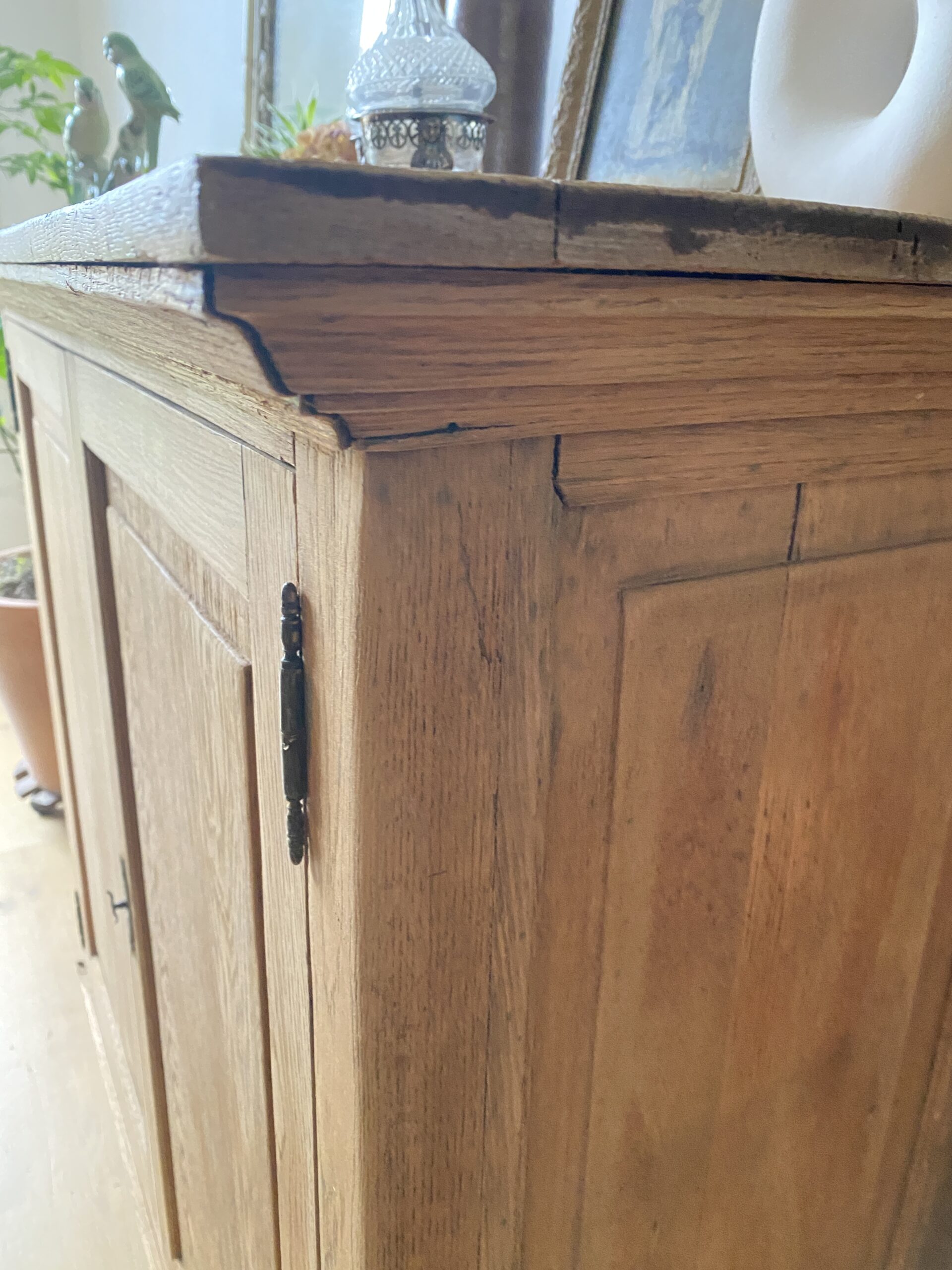 Buffet bas - haut de vaisselier