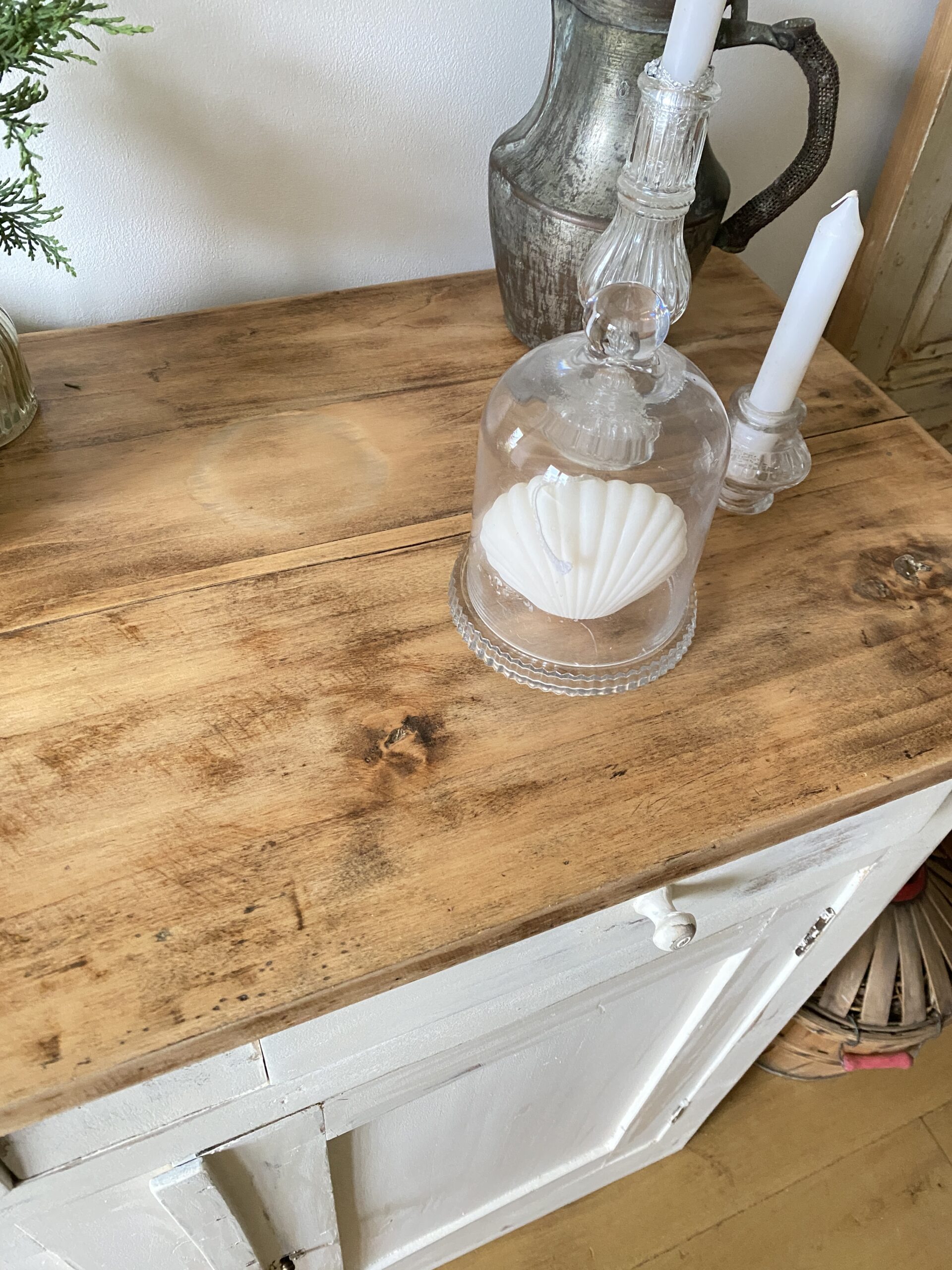 Buffet parisien patiné