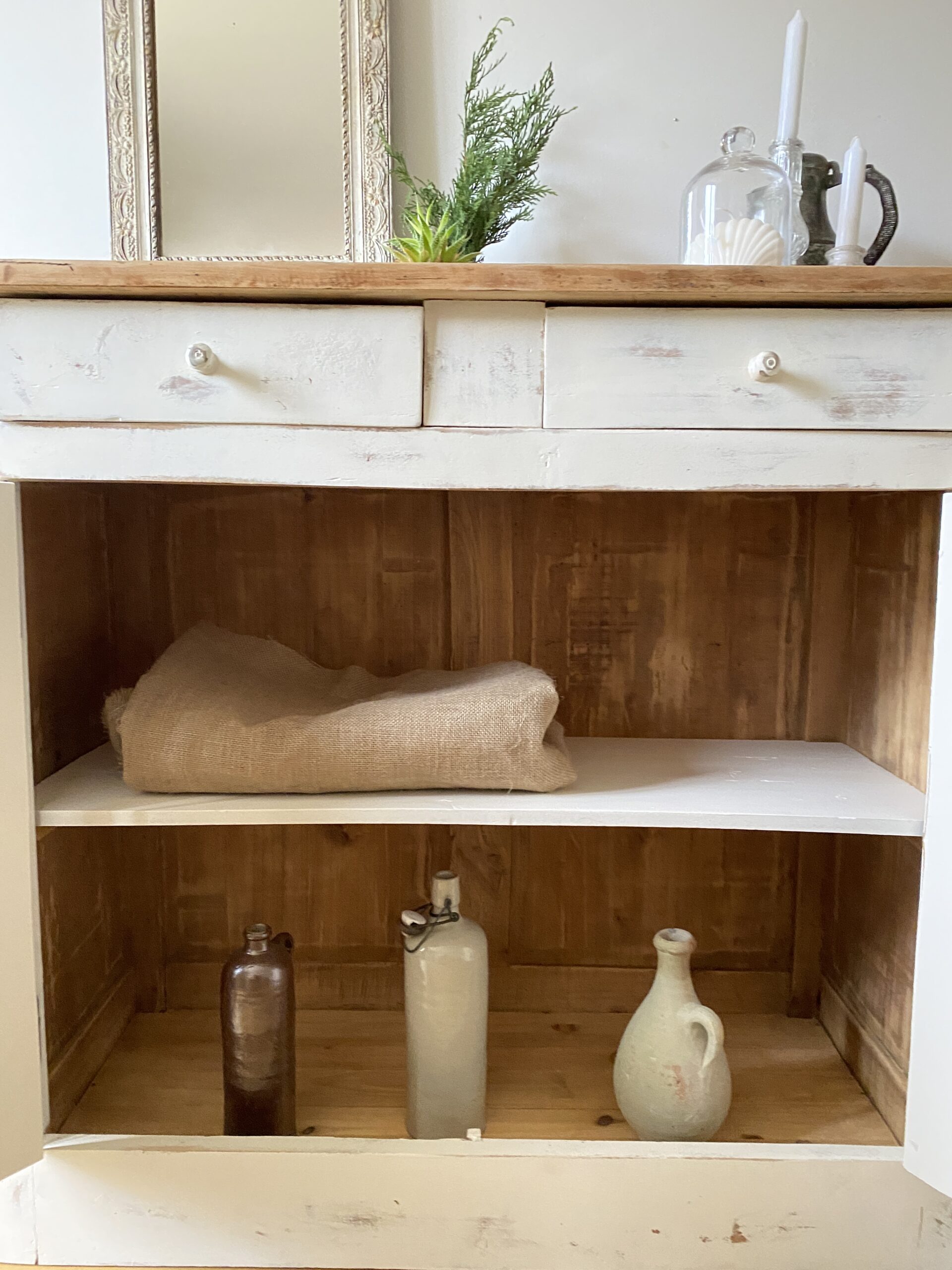 Buffet parisien patiné