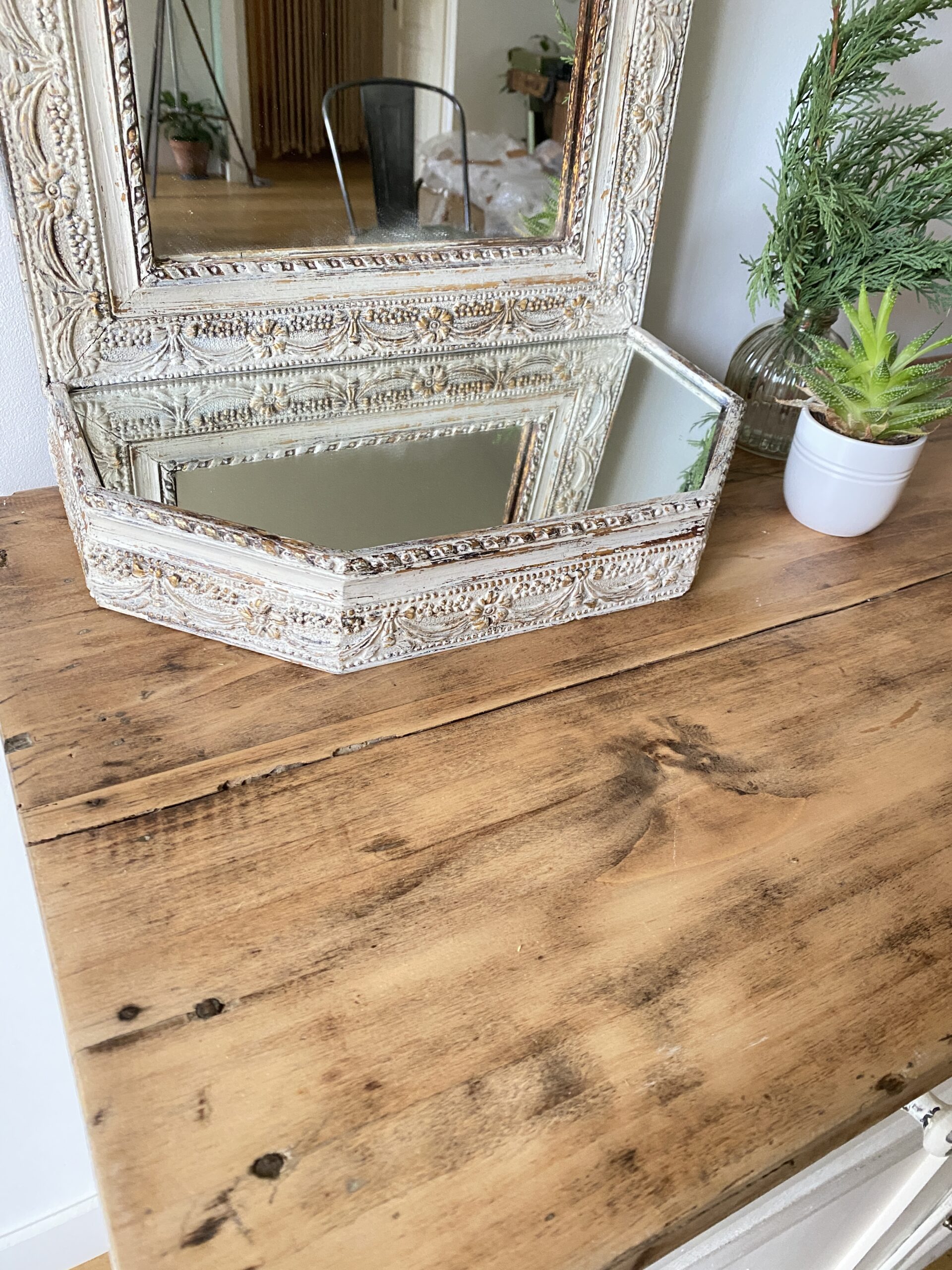 Buffet parisien patiné