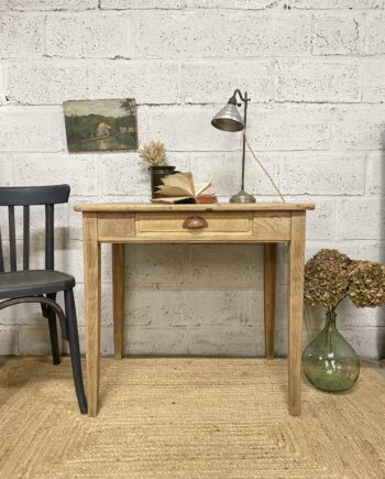 Petite table en chêne