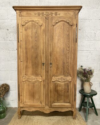 Armoire en chêne