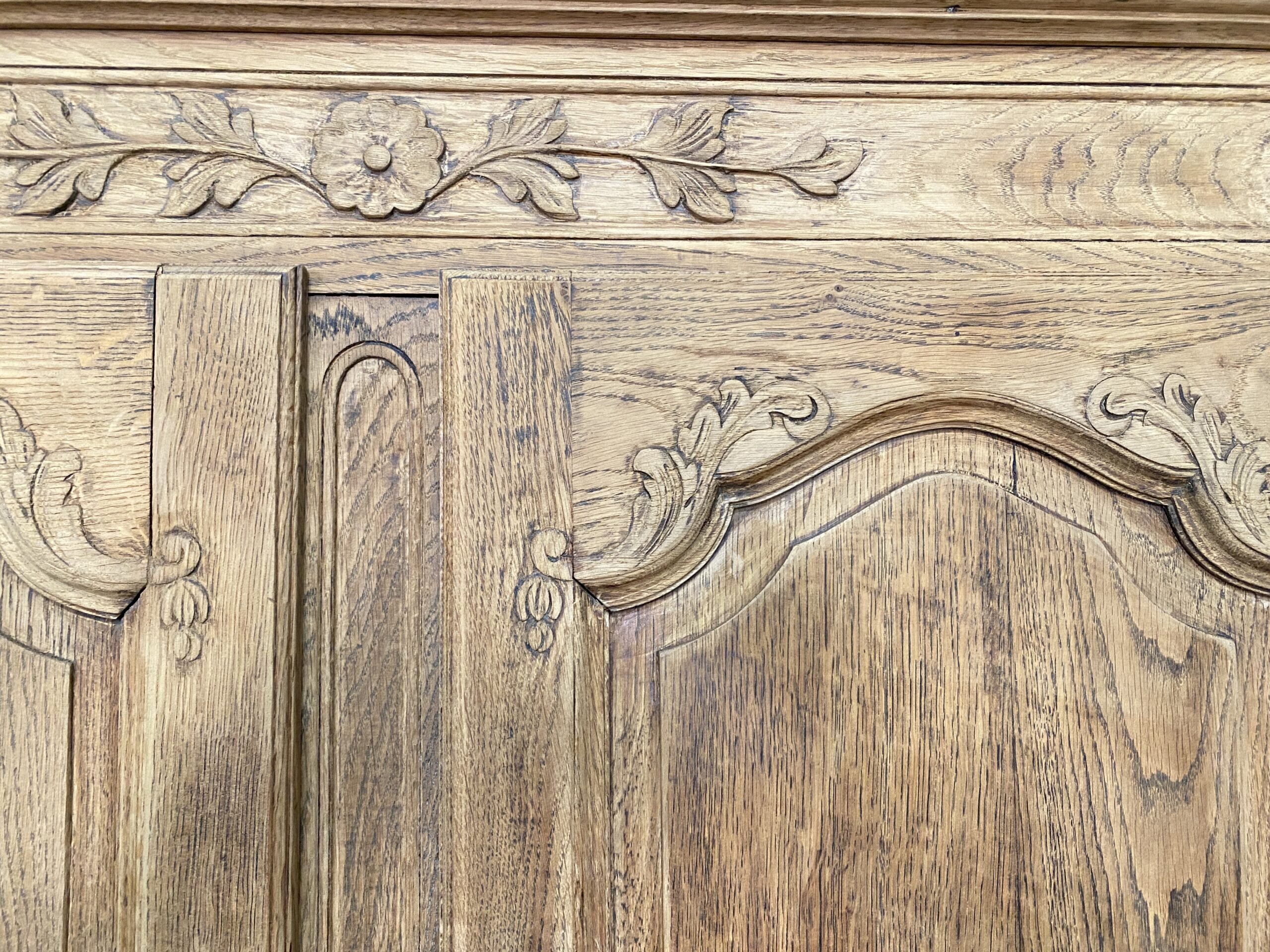 Armoire en chêne