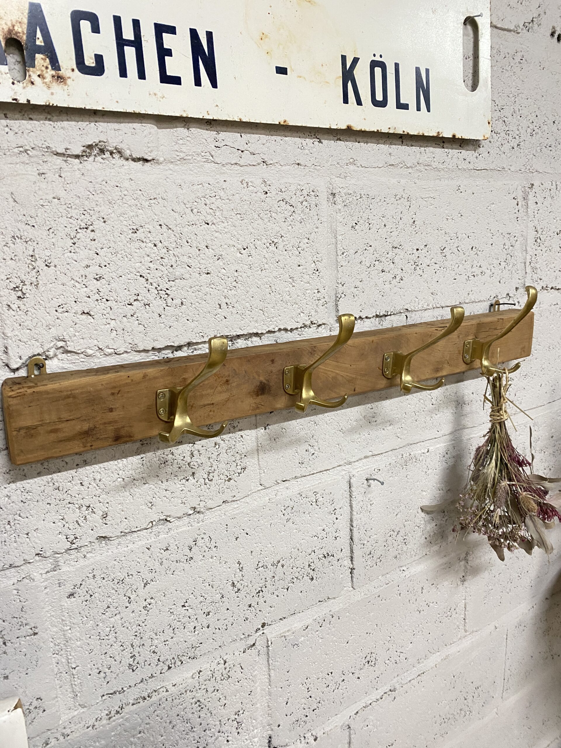 Porte-manteaux mural 4 patères