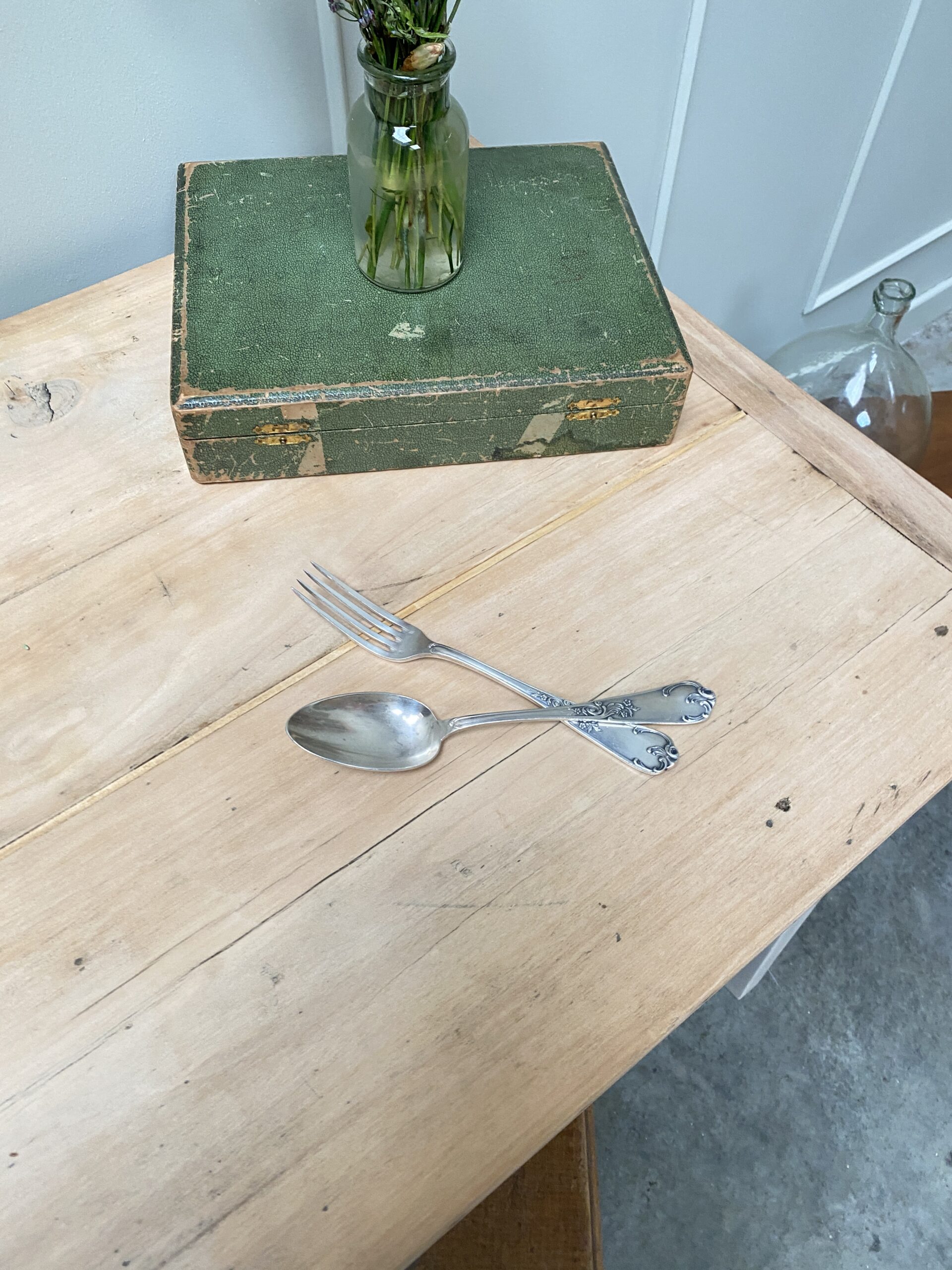 Petite table de ferme ou bureau