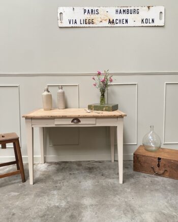 Petite table de ferme ou bureau