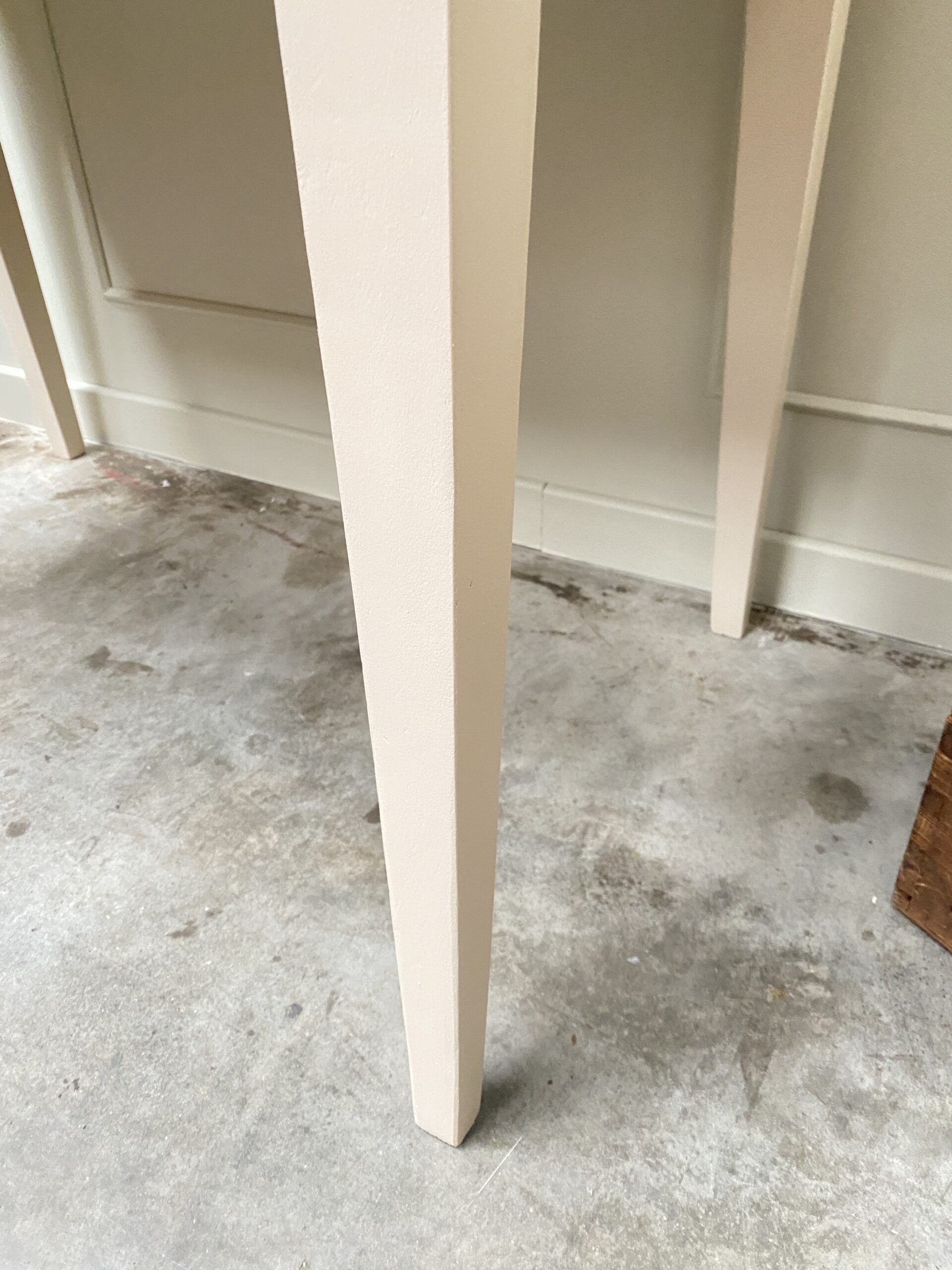 Petite table de ferme ou bureau