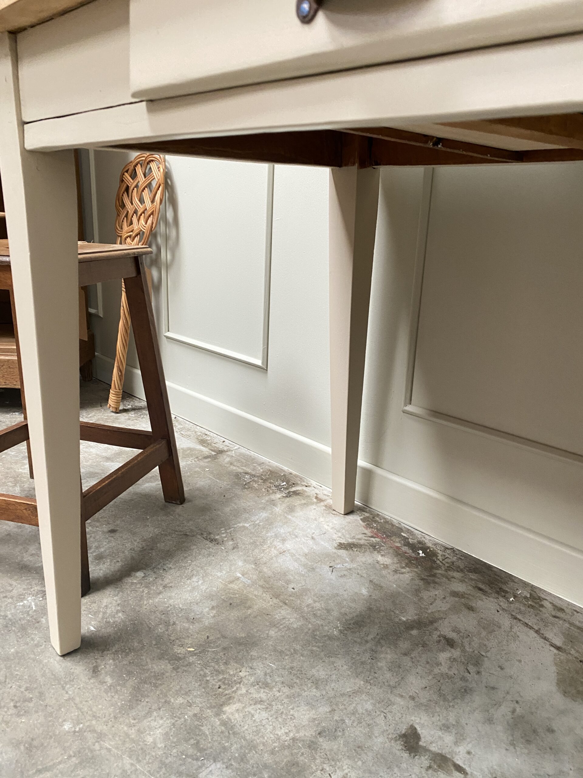 Petite table de ferme ou bureau