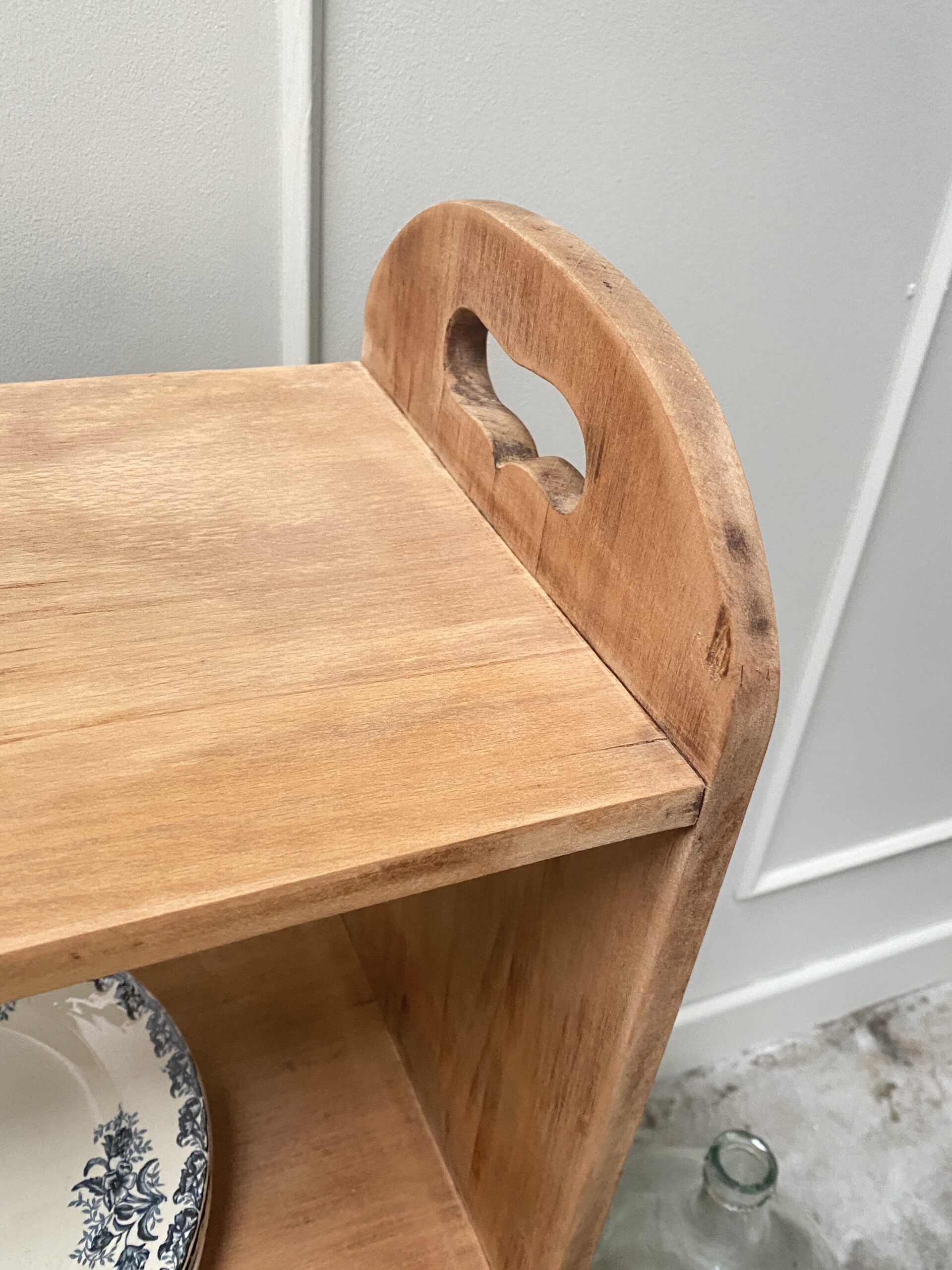 Petite étagère bois massif