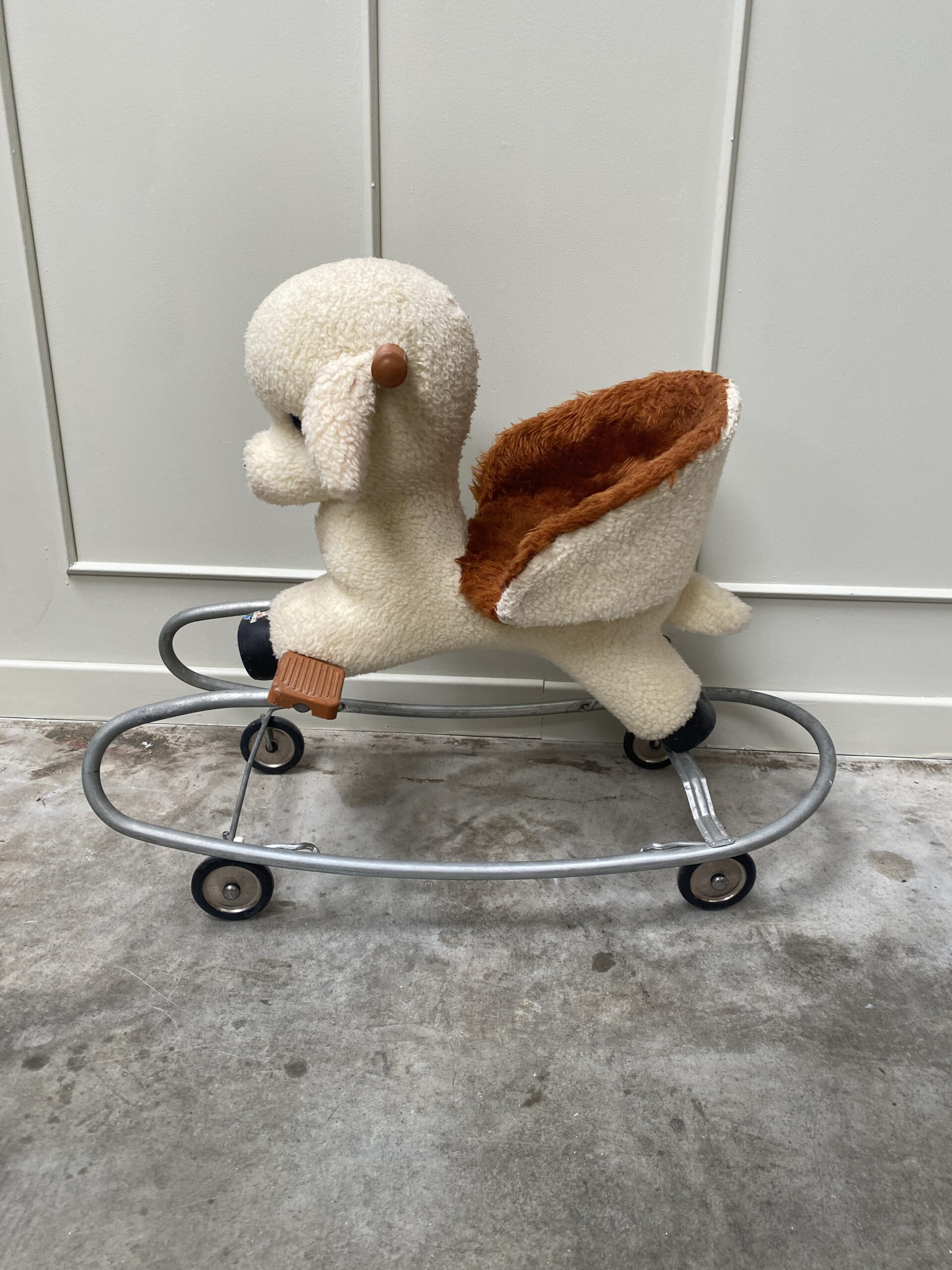 Le mouton à bascule "Gaston"