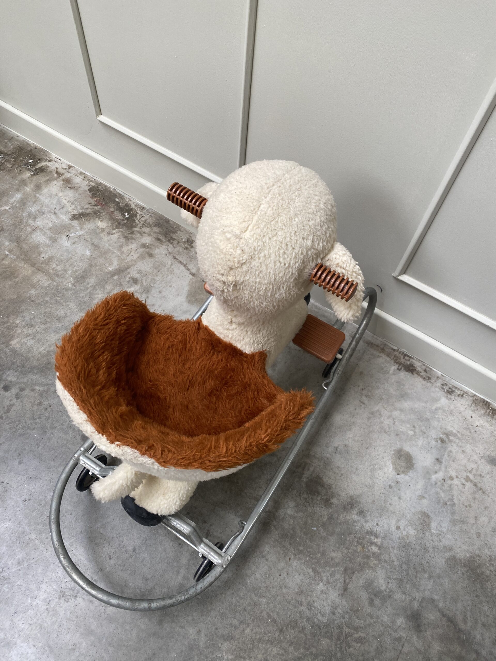 Le mouton à bascule "Gaston"
