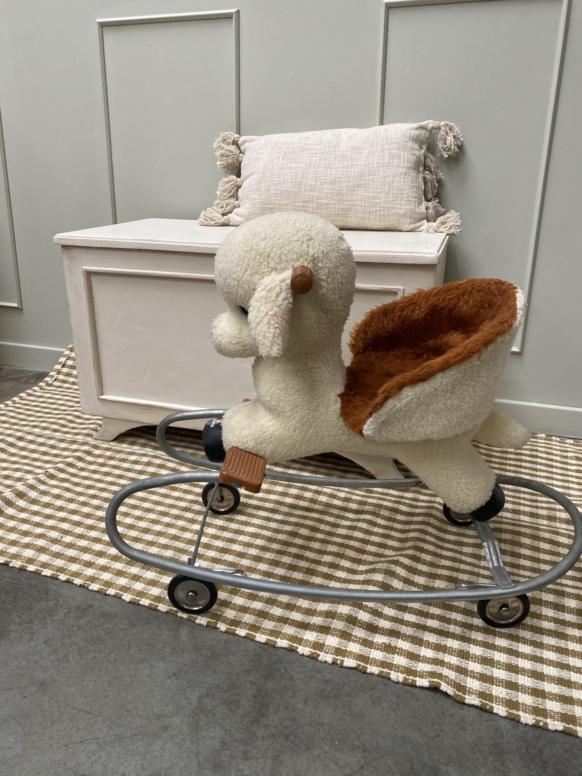 Le mouton à bascule "Gaston"
