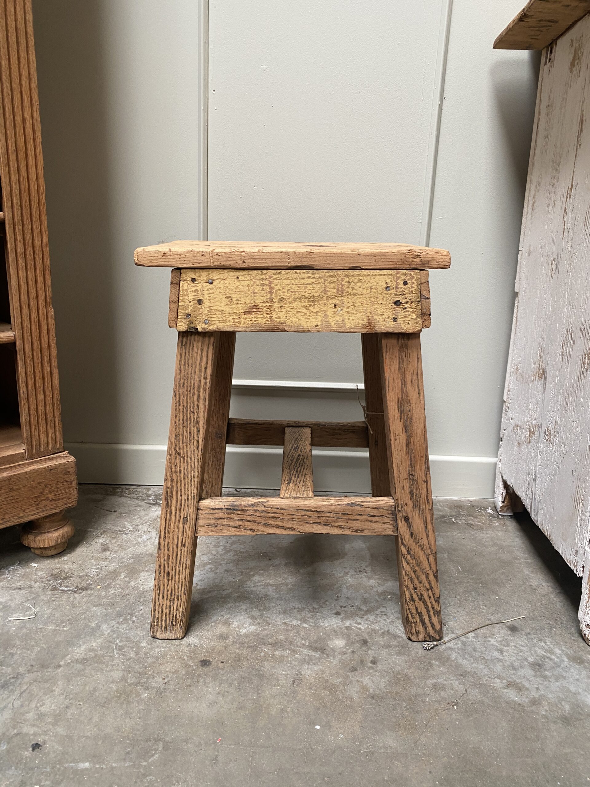 Tabouret brutaliste