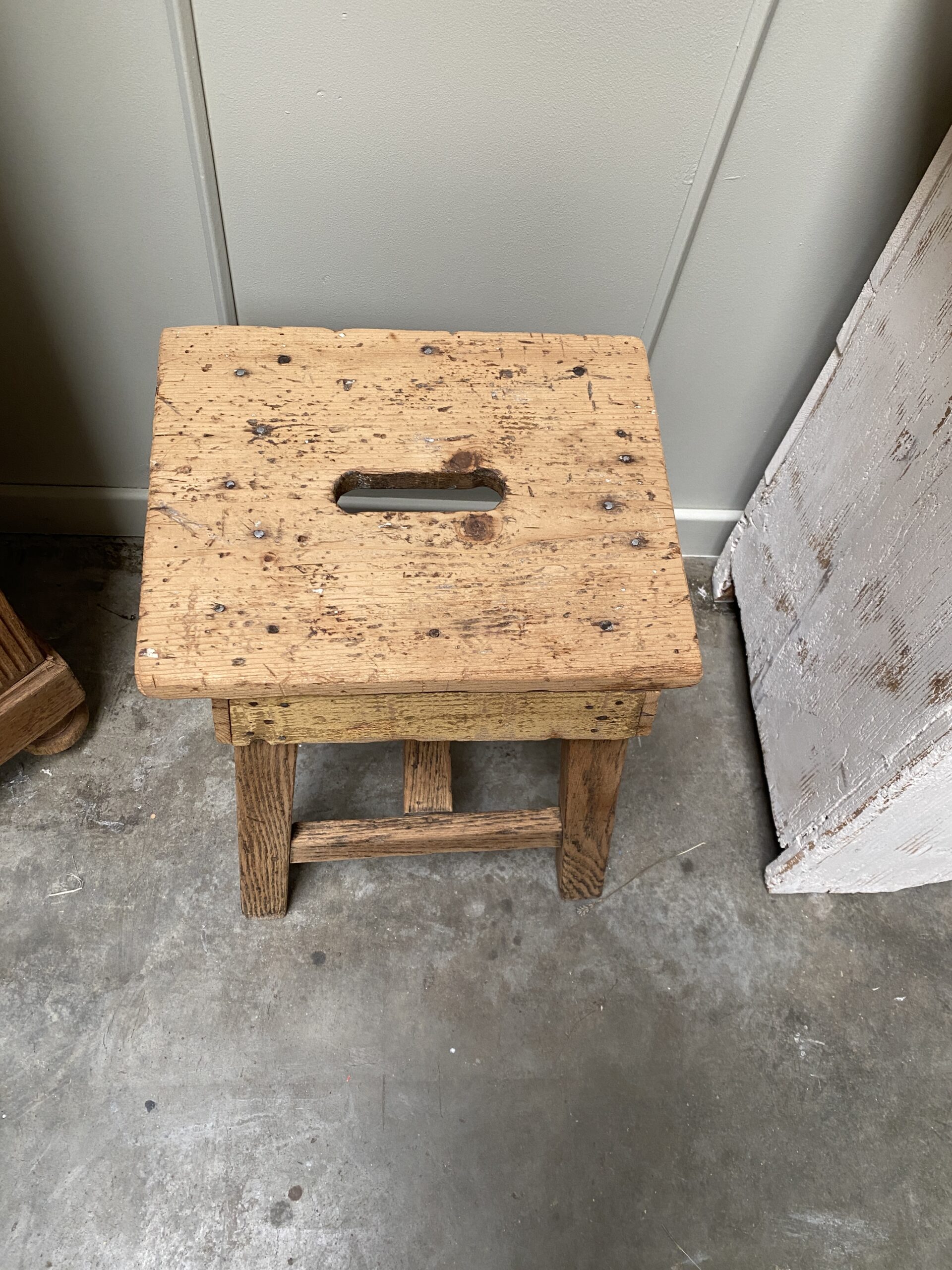 Tabouret brutaliste