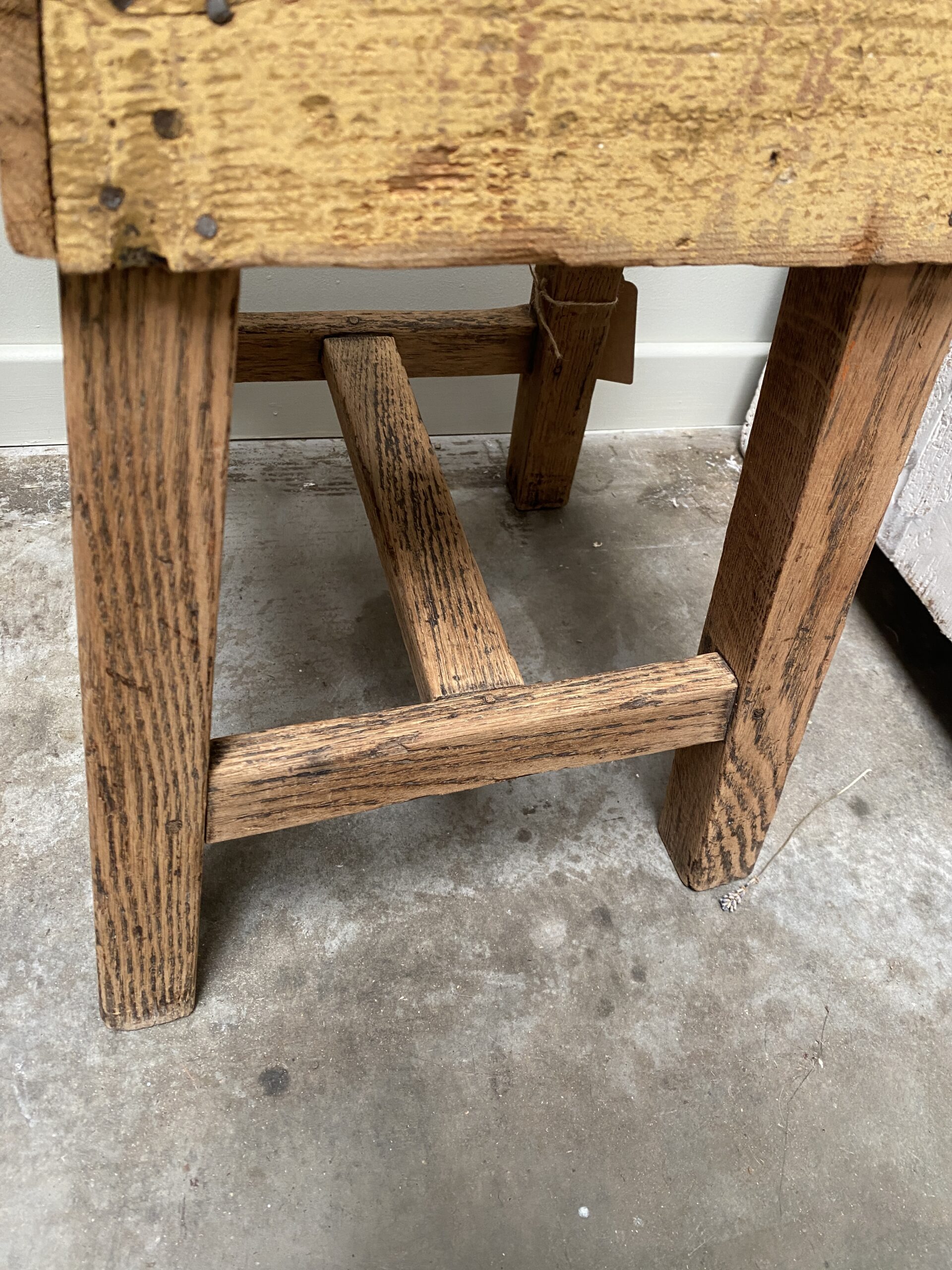Tabouret brutaliste