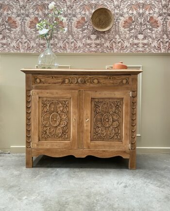 Buffet rustique