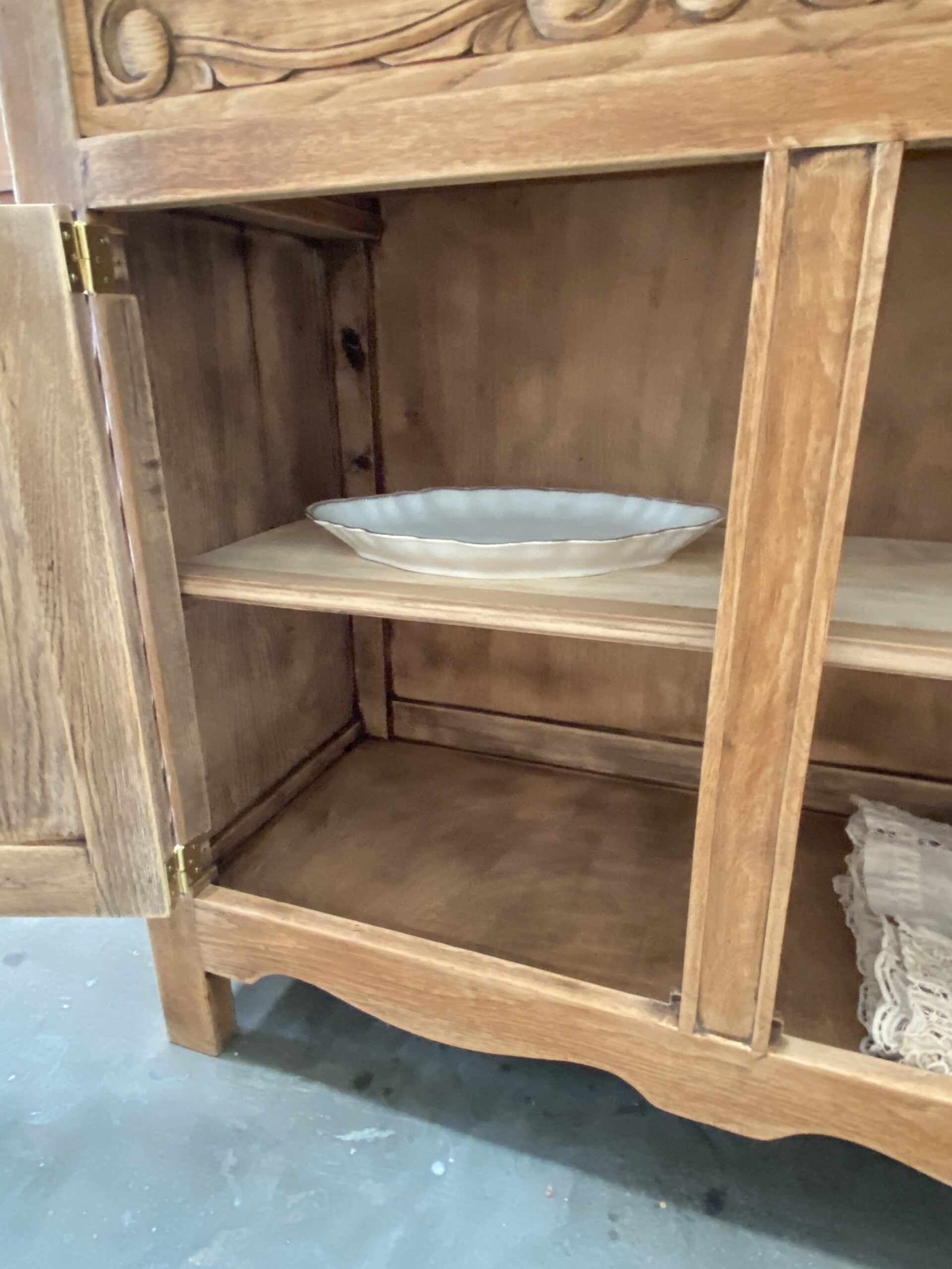 Buffet rustique