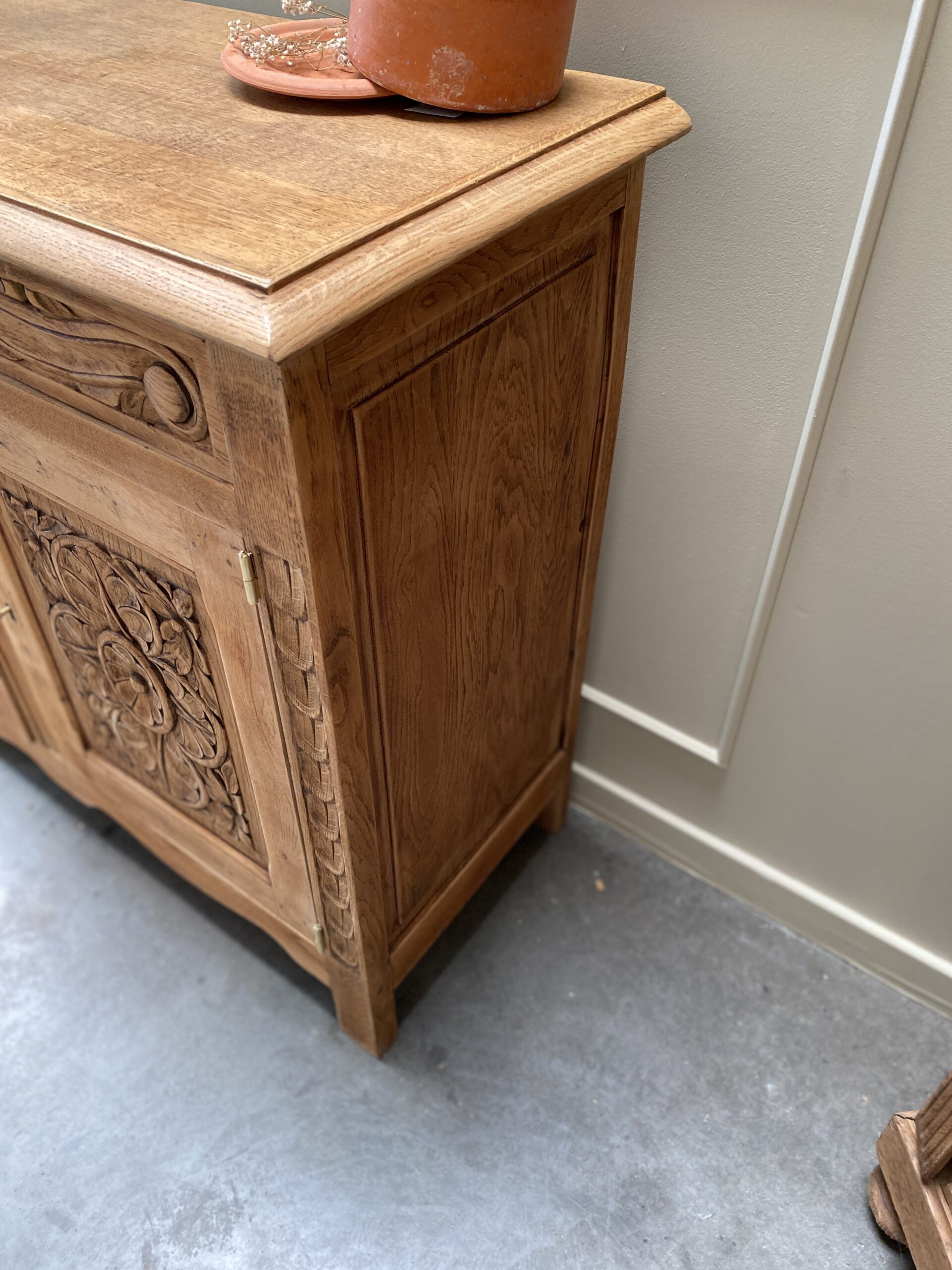 Buffet rustique