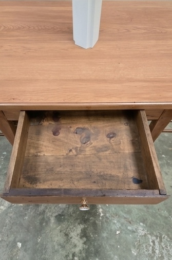Petite table en chêne