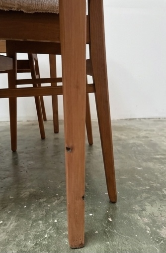 Petite table en chêne